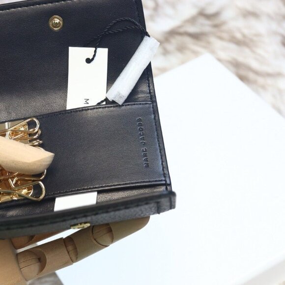 MARC JACOBS Key Fob - Picture 3 of 10